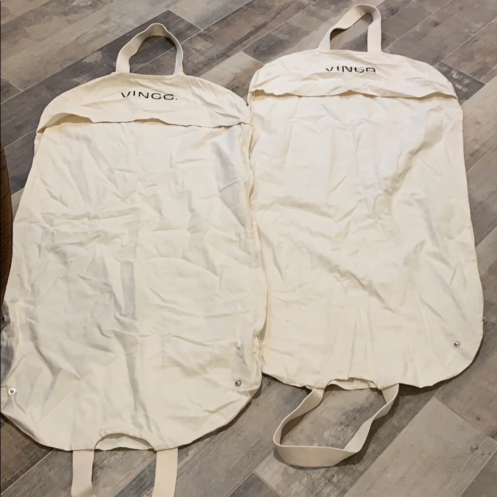 VINCE. Canvas Garmet Bags (2)